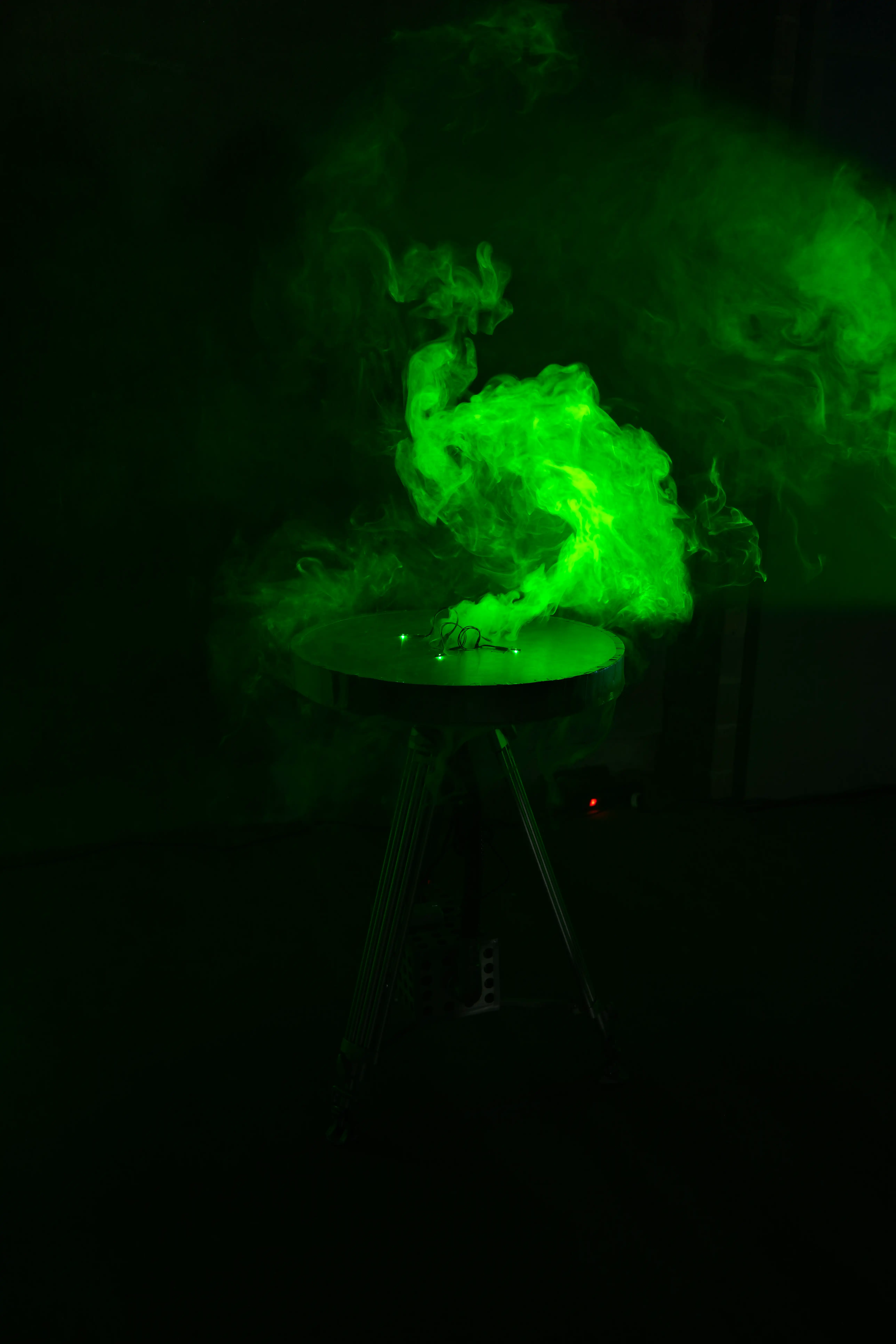 Modern Séancé image